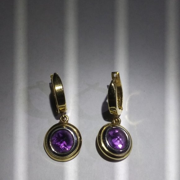 Earrings - Picture 2 of 3